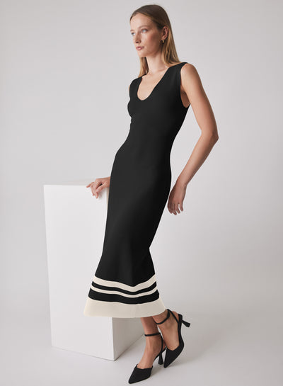 Axel Dress in Black from Esmaee