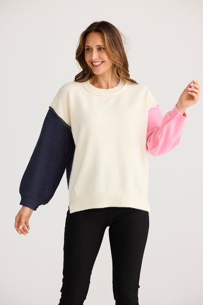 Mischa Knit Jumper in offwhite,  navy and pink