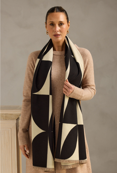 Waverly Scarf in Black Abstract Print 