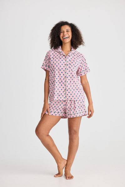 Holiday Namaste Pyjama Set in Ditsy Daisy Print – women’s pink floral short sleeve sleepwear