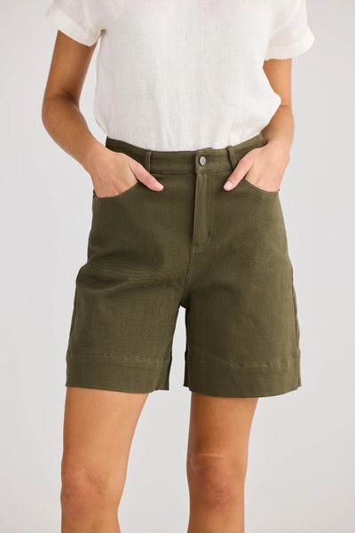 Vacation Shorts Khaki –  Close Up women’s casual mid-length shorts with pockets, lightweight and comfortable fit.